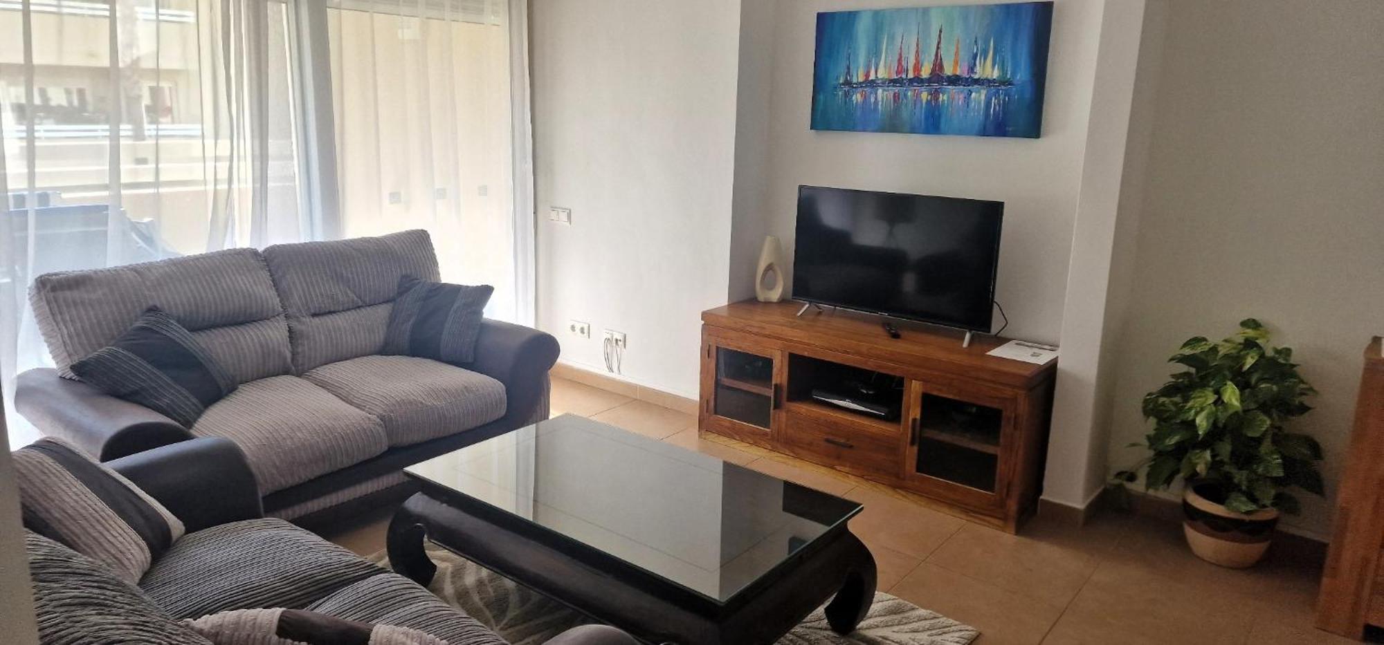 Immaculate 2-bed In Apartment